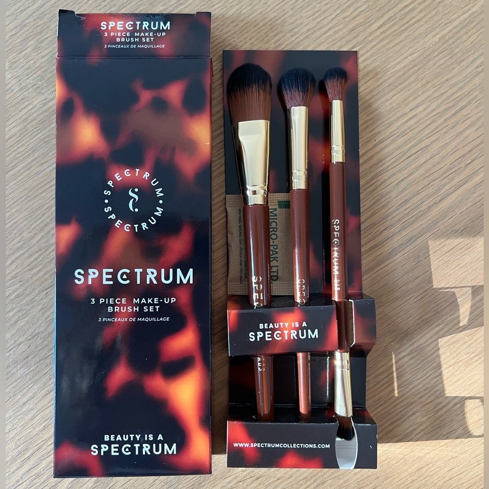NWT Makeup Brushes
